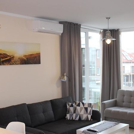 Apartament Golden Kompas Apartment นีคอร์เซ ภายนอก รูปภาพ